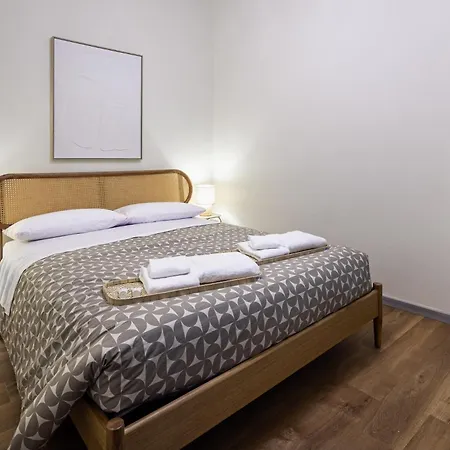 Small Luxury In Centro Storico 아파트 파르마