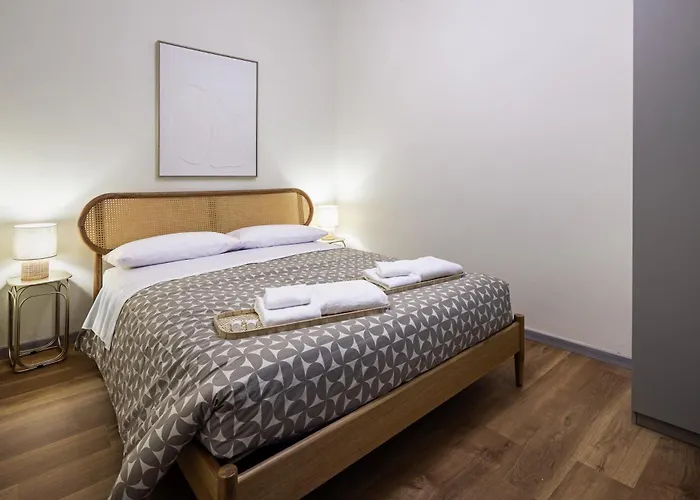 Small Luxury In Centro Storico 아파트 파르마